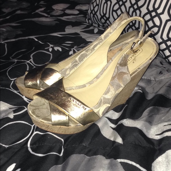 Coach gold  wedge sandals - Picture 1 of 5